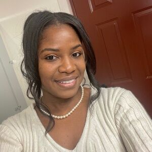 Meet your Posher, Kimberly